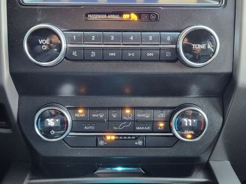 Used 2021 Ford Expedition XLT image 17