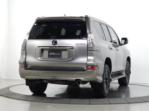 Used 2020 Lexus GX 460 Premium w/ Premium Package AWD/4WD image 10