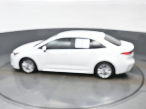 Used 2025 Toyota Corolla LE w/ LE Premium Package image 36