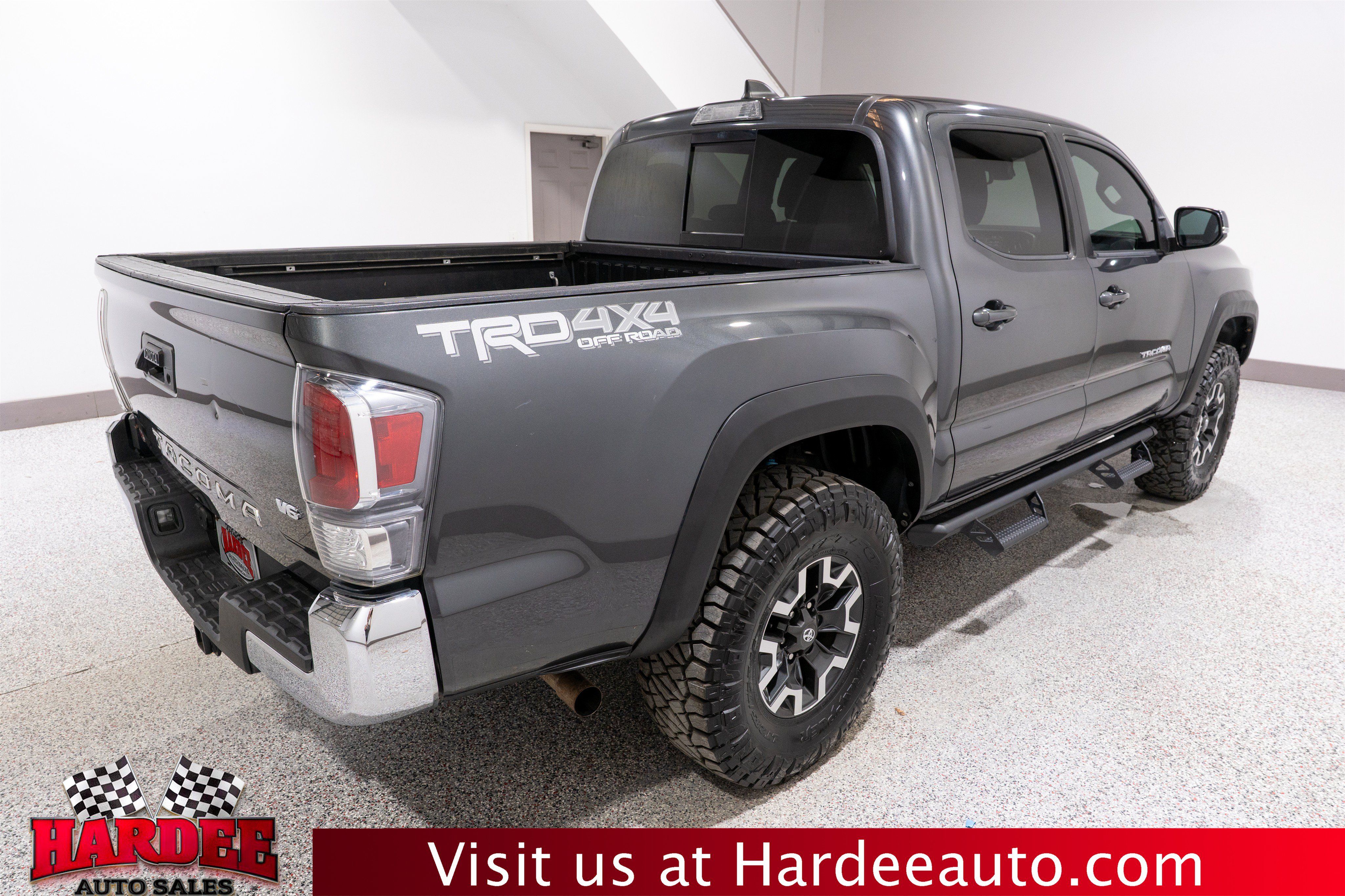 Used 2020 Toyota Tacoma TRD Off-Road AWD/4WD image 5