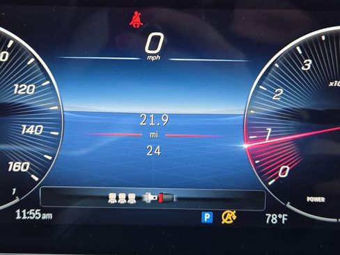 New 2026 Mercedes-Benz GLB 250 4MATIC image 10