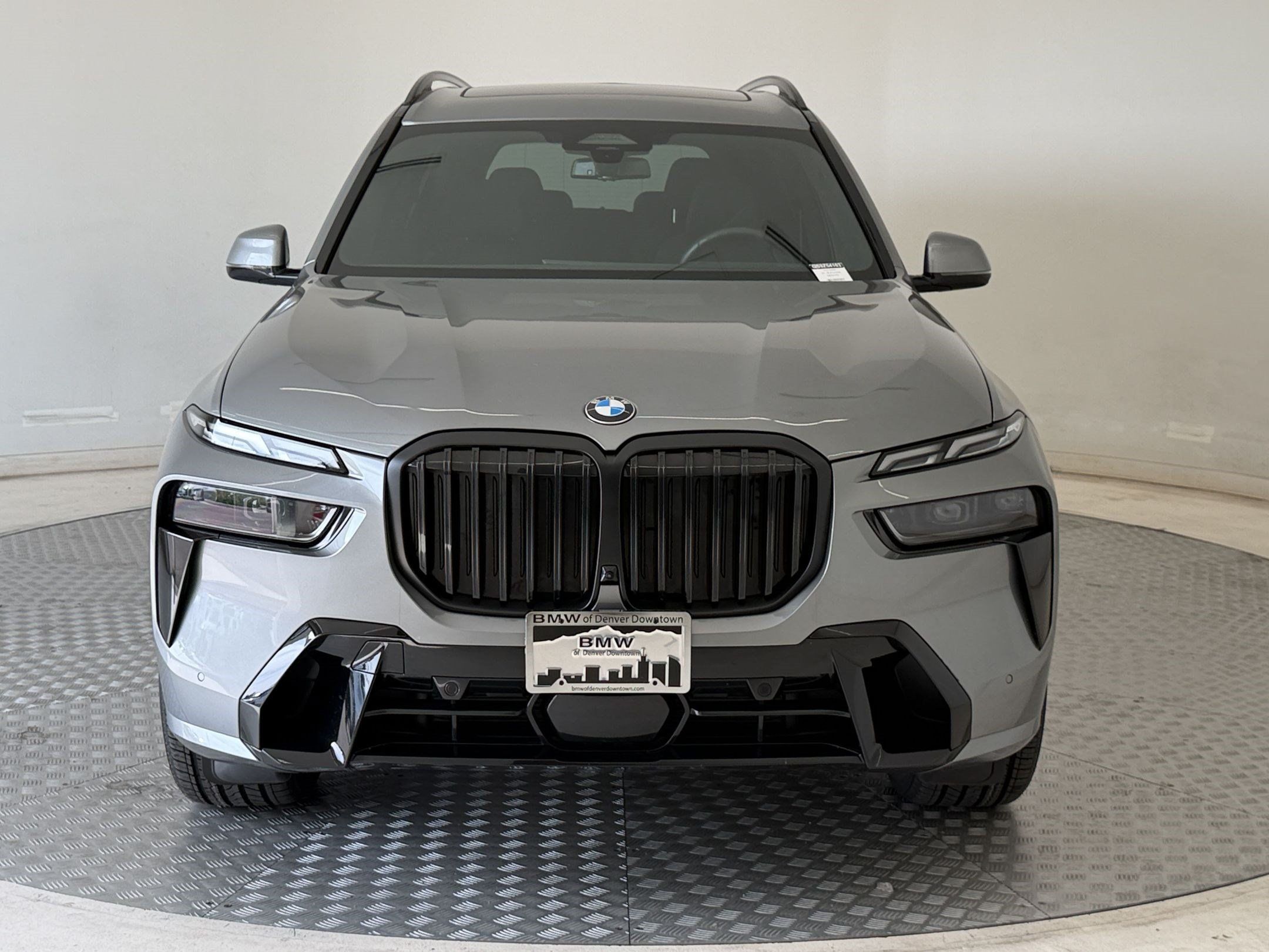 Used 2025 BMW X7 xDrive40i w/ M Sport Package AWD/4WD image 6