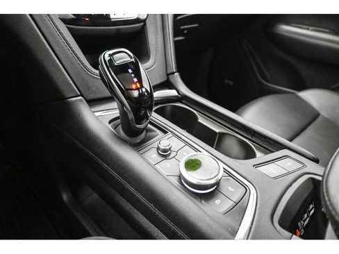 Certified 2024 Cadillac XT6 Premium Luxury AWD/4WD image 16