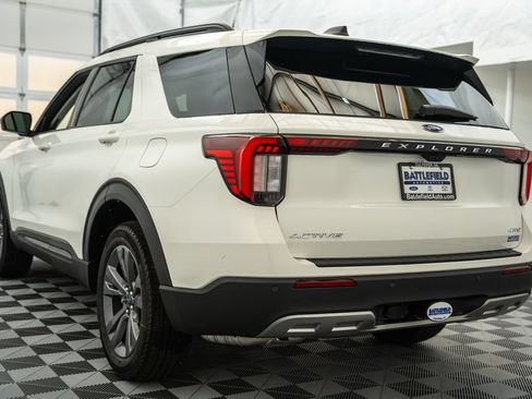 New 2026 Ford Explorer Active w/ Active Comfort Package AWD/4WD image 7