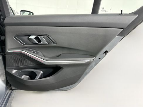 Used 2025 BMW 330i xDrive Sedan w/ Convenience Package image 32