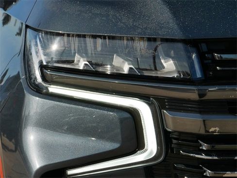 Used 2021 Chevrolet Suburban RST image 10