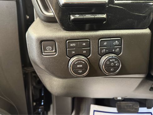 Used 2024 Chevrolet Silverado 2500 High Country image 12