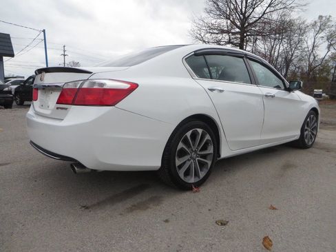 Used 2015 Honda Accord Sport image 2