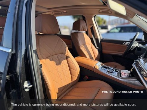 Used 2023 BMW X7 xDrive40i w/ Premium Package AWD/4WD image 13