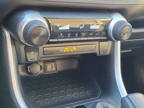 Used 2023 Toyota RAV4 LE image 29