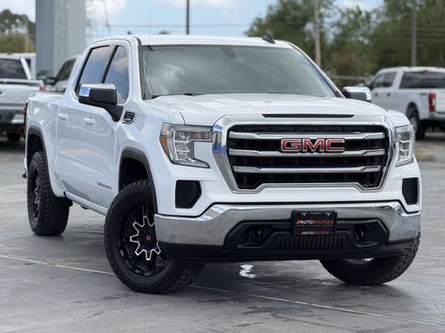 Used 2020 GMC Sierra 1500 SLE w/ SLE Value Package AWD/4WD image 3