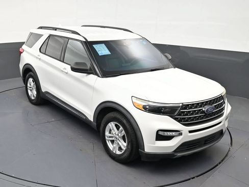 Used 2020 Ford Explorer XLT w/ Equipment Group 202A RWD image 18