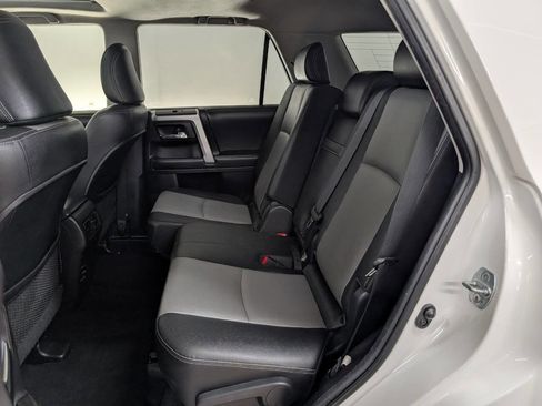 Used 2014 Toyota 4Runner 4WD image 15