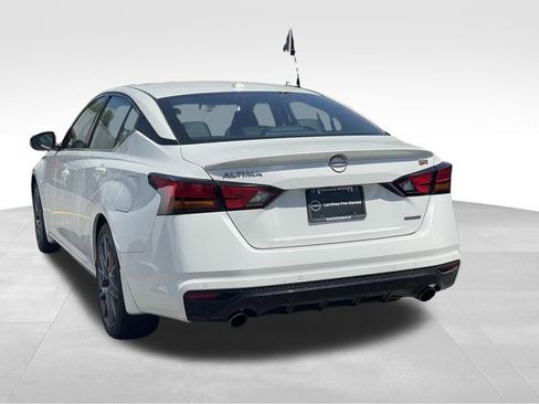 Certified 2024 Nissan Altima 2.0 SR FWD image 18