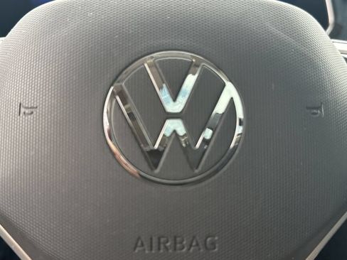 Used 2022 Volkswagen Jetta SE w/ Panoramic Sunroof Package FWD image 37