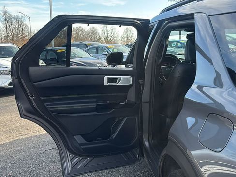 Used 2021 Ford Explorer ST w/ Equipment Group 401A image 28