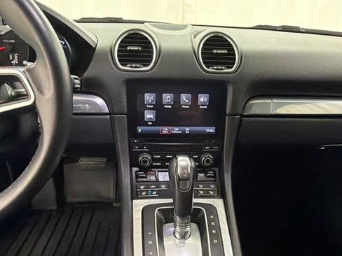 Used 2019 Porsche 718 Boxster RWD image 17