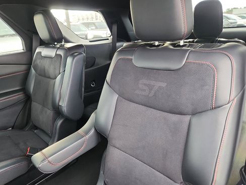 Used 2025 Ford Explorer ST image 26