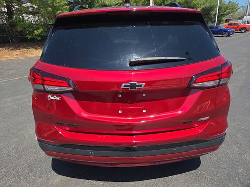Used 2024 Chevrolet Equinox RS AWD/4WD image 4