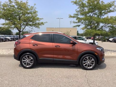 Used 2021 Buick Encore GX Essence w/ Advanced Technology Package FWD image 4