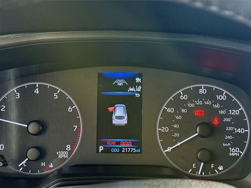 Certified 2023 Toyota Corolla Cross LE w/ Moonroof Package image 10