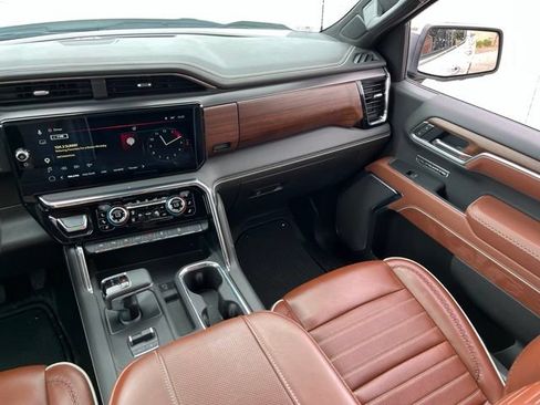 Used 2025 GMC Sierra 1500 Denali Ultimate AWD/4WD image 14
