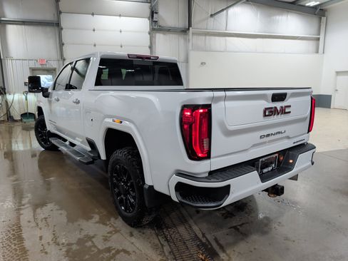 Used 2023 GMC Sierra 2500 Denali AWD/4WD image 4