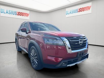 Used 2023 Nissan Pathfinder SL w/ SL Premium Package