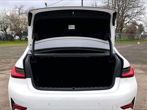 Used 2021 BMW 330i Sedan w/ Driving Assistance Package image 36