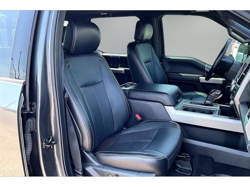 Used 2019 Ford F150 Lariat w/ Equipment Group 502A Luxury AWD/4WD image 30