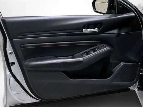 Used 2022 Nissan Altima 2.5 SR image 20