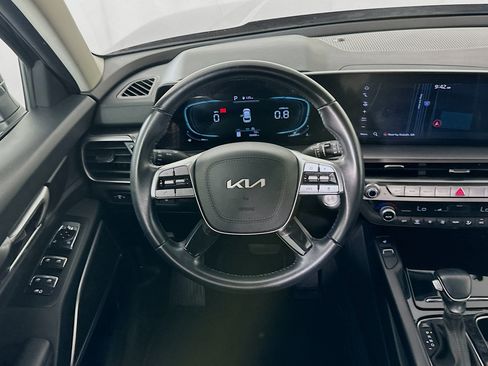 Used 2025 Kia Telluride S FWD image 18