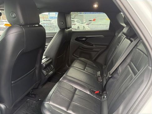 Used 2020 Land Rover Range Rover Evoque SE image 7