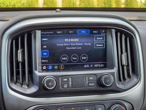 Used 2021 Chevrolet Colorado LT w/ LT Convenience Package AWD/4WD image 19