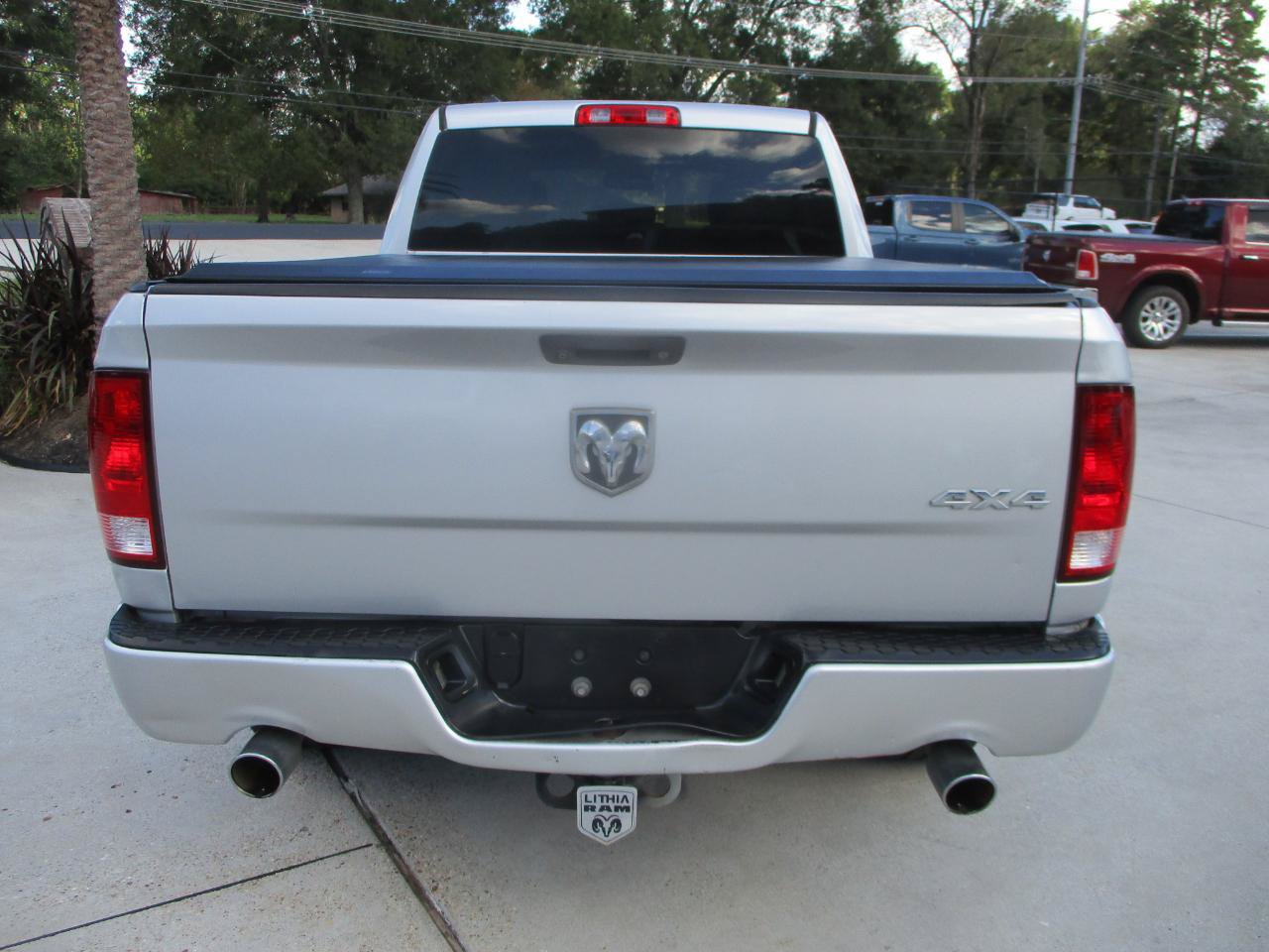 Used 2014 RAM 1500 Express AWD/4WD image 9