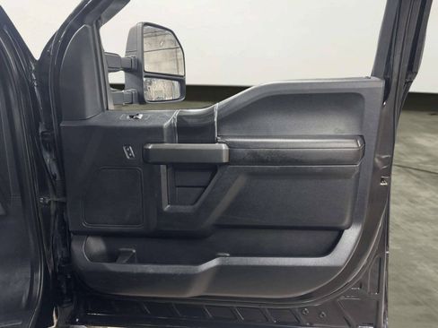 Used 2019 Ford F150 XLT w/ Equipment Group 302A Luxury AWD/4WD image 19