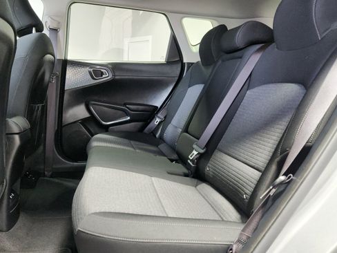 Used 2023 Kia Soul EX image 13