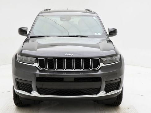 Used 2025 Jeep Grand Cherokee L Laredo image 4