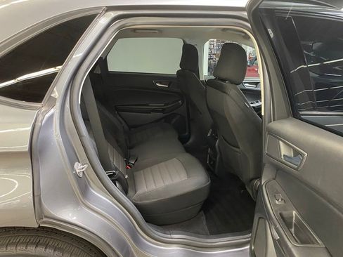 Used 2022 Ford Edge SE w/ Black Appearance Package AWD/4WD image 16