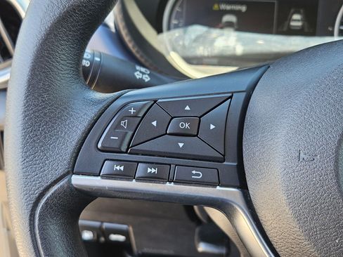 Used 2024 Nissan Versa SV FWD image 15