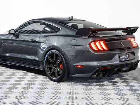Used 2022 Ford Mustang Shelby GT500 w/ Carbon Fiber Track Pack RWD image 24
