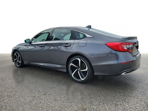 Used 2019 Honda Accord Sport image 3