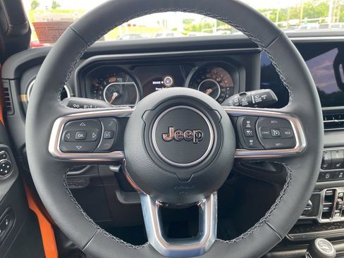 New 2025 Jeep Wrangler Sahara w/ Safety Group image 30