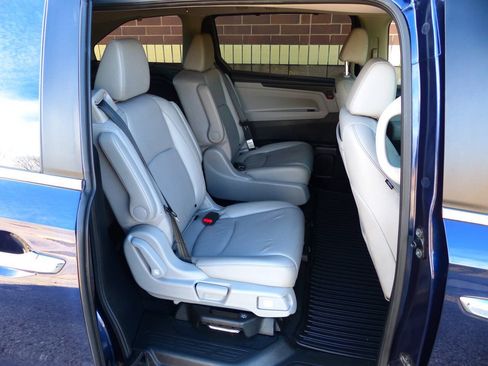 Used 2023 Honda Odyssey Touring image 38