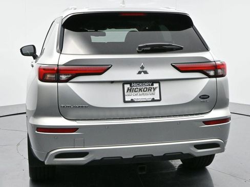 Used 2023 Mitsubishi Outlander SEL image 6