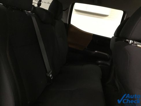 Used 2016 Toyota Tacoma SR5 w/ SR5 Appearance Package (SN) AWD/4WD image 35