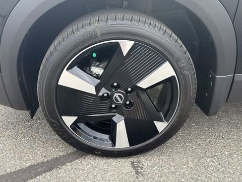 New 2026 Nissan Kicks SR w/ Cold Weather Package image 9