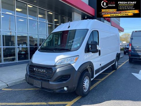 Used 2024 RAM ProMaster 2500 w/ Convenience Group image 3