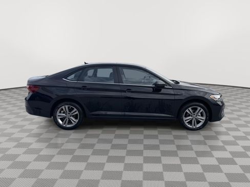 Used 2022 Volkswagen Jetta SE image 8
