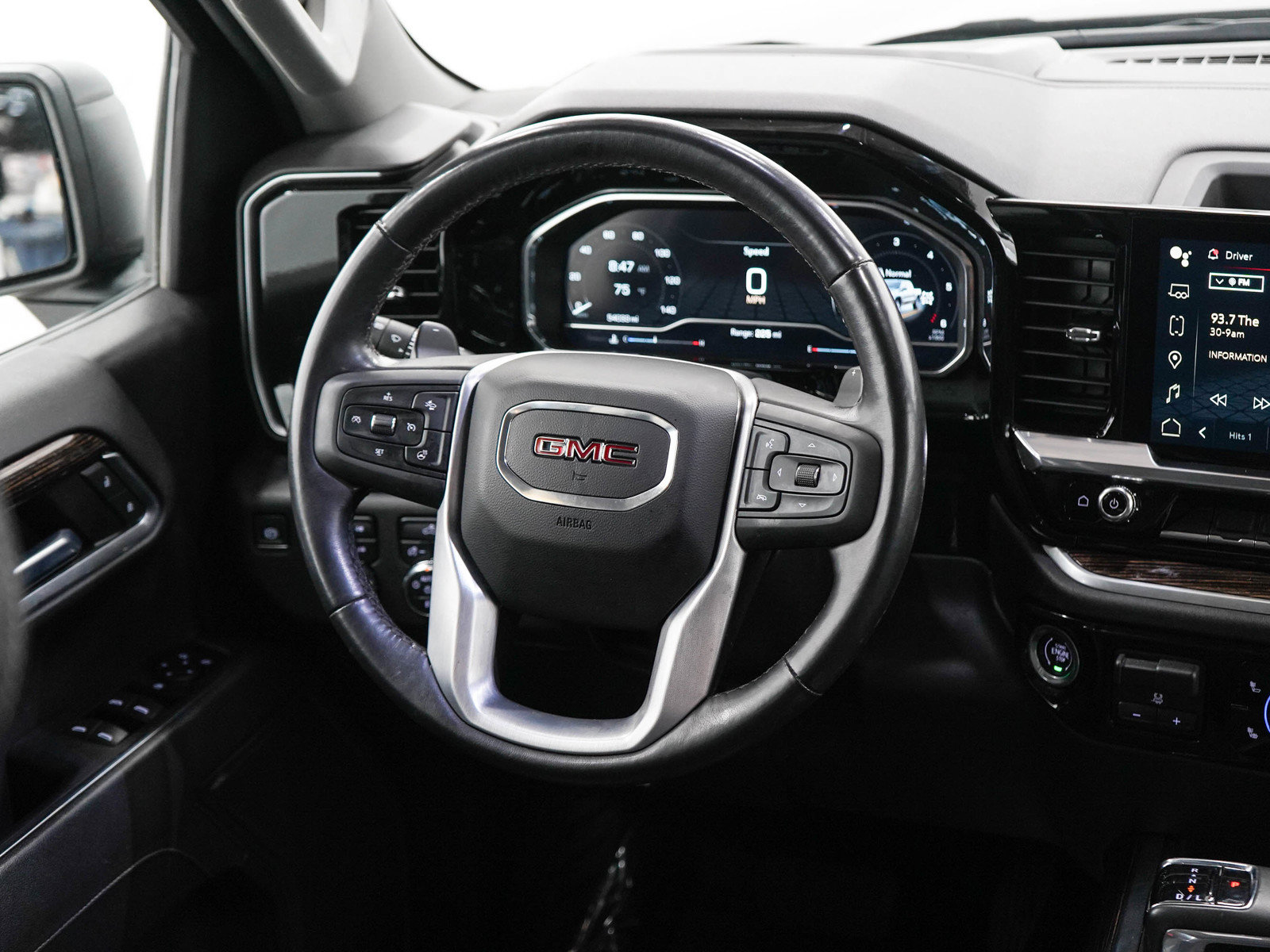 Used 2022 GMC Sierra 1500 Elevation AWD/4WD image 14